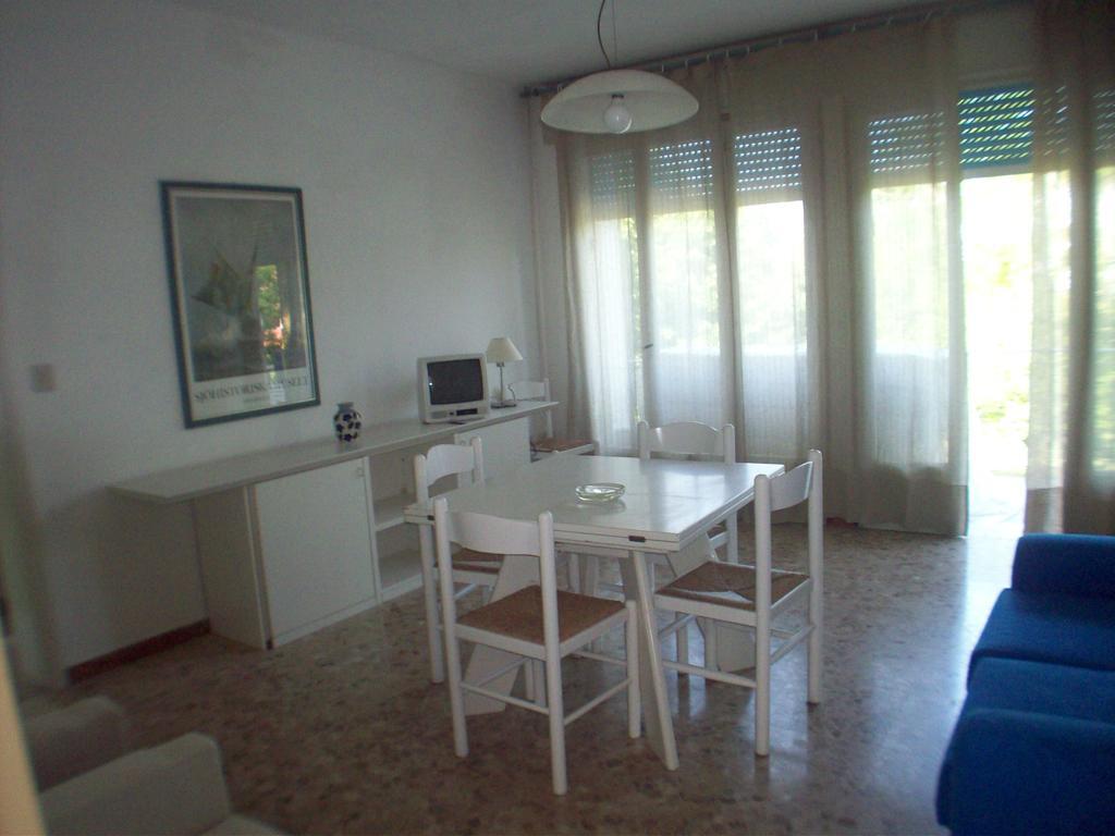Casa Marialuigia - Appartamenti Solo Per Famiglie ลิโดดิเยโซโล ภายนอก รูปภาพ