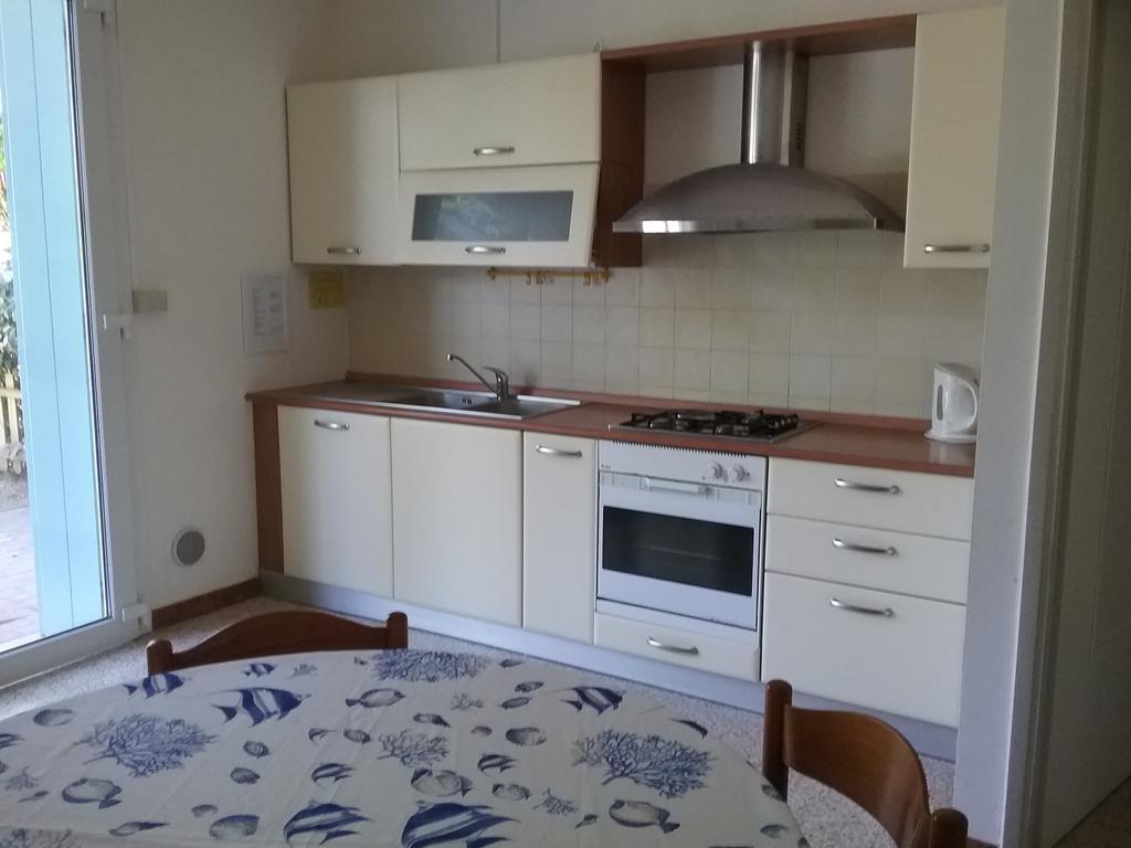 Casa Marialuigia - Appartamenti Solo Per Famiglie ลิโดดิเยโซโล ภายนอก รูปภาพ
