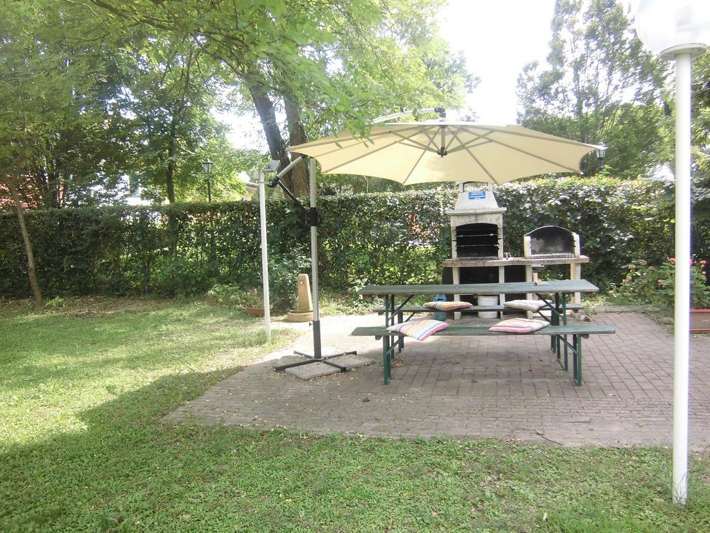 Casa Marialuigia - Appartamenti Solo Per Famiglie ลิโดดิเยโซโล ภายนอก รูปภาพ