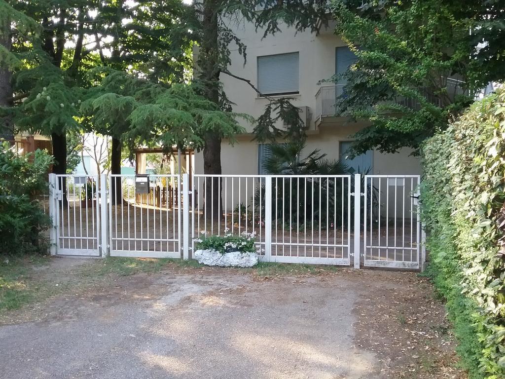 Casa Marialuigia - Appartamenti Solo Per Famiglie ลิโดดิเยโซโล ภายนอก รูปภาพ